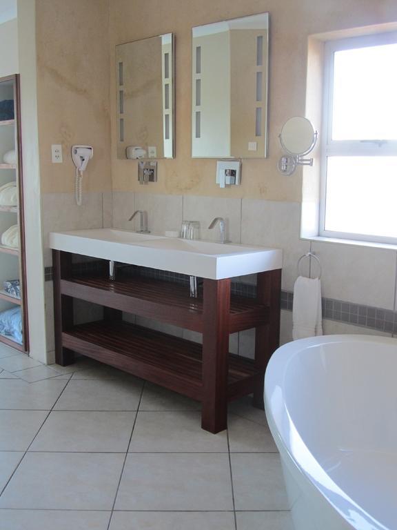 A Villa De Mer Guesthouse Port Alfred Room photo